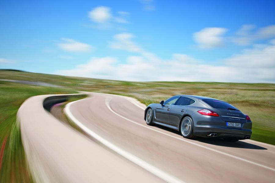  Porsche Panamera Turbo S 2011 года  (фото 30 из 51)
